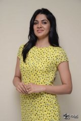 Sakshi Chowdary Interview About James Bond Movie